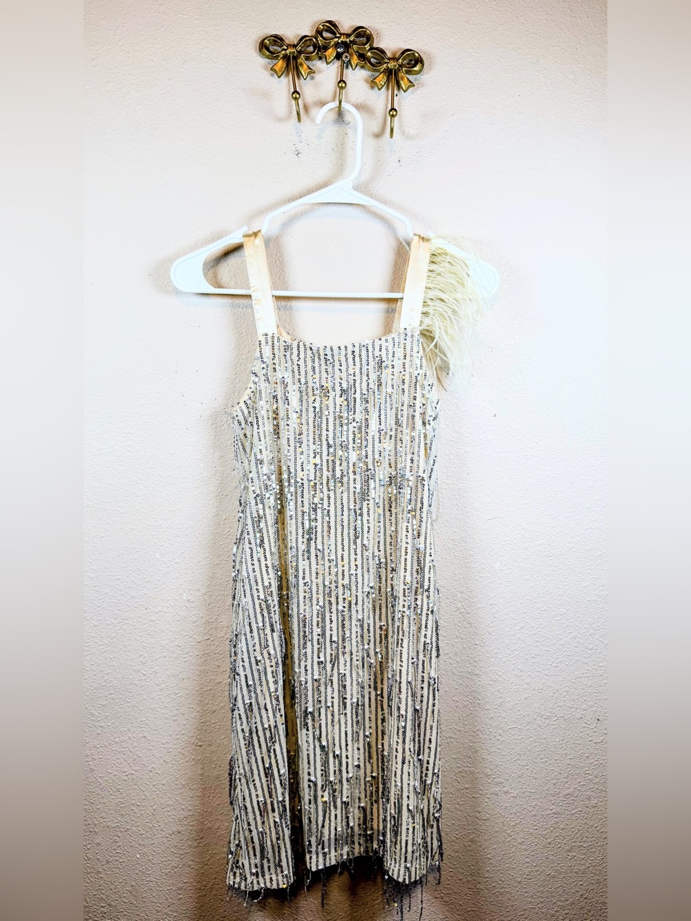 Speechless Kids Ivory w/Silver Sequins Feather-Shoulder Party Dress. Size 14